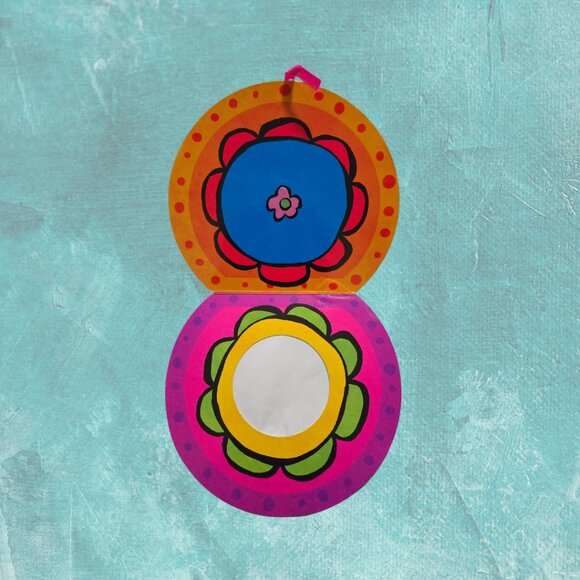 Vintage Y2K Camp Girls 9-page Photo album | pre-owned | nostalgic - Picture 2 of 3